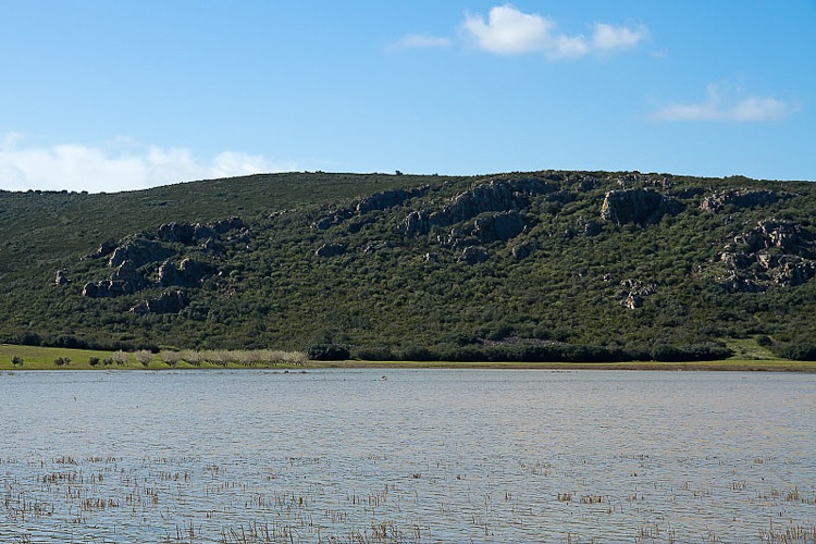 Aldea del Rey natural: De pozo de fuego a espejos del cielo: lagunas